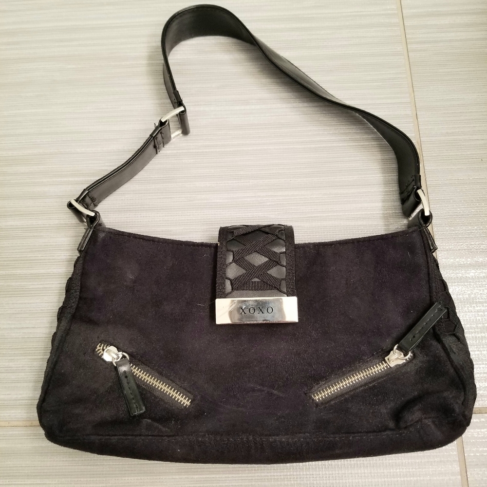 NEW XOXO Black Zippered bag w magnetic clasp